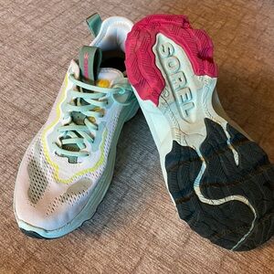 Used Sorel running shoes size 7